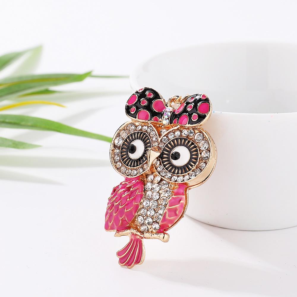 Charming Bowknot Owl Keychain: Creative Metal Pendant for Women's Bags