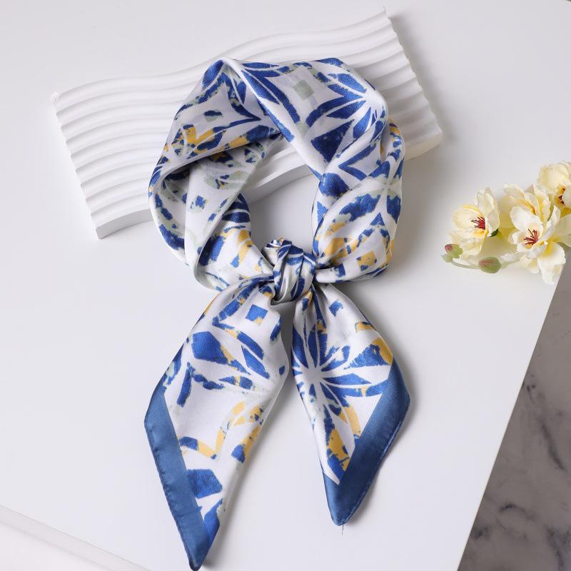 

Винтажный шелковый шарф в корейском стиле 70 см: Универсальный шейный платок из искусственного шелка с винтажным принтом для женщин 70*70cm