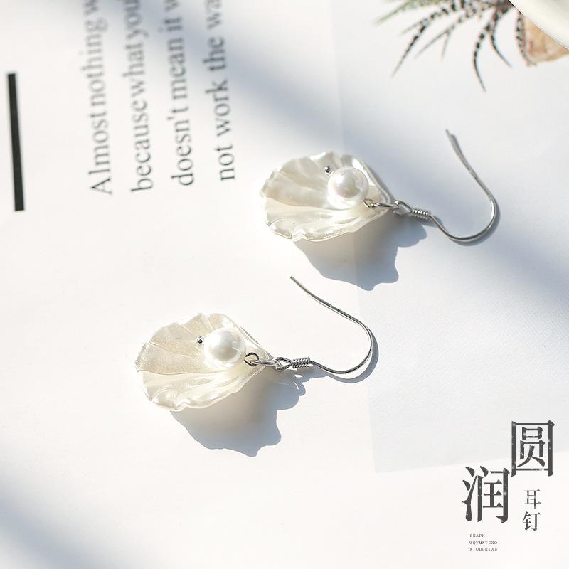 Shell Earrings for Women Korean Style Pearl Drop Earrings Simple Fashion White Petal Wedding Zircon