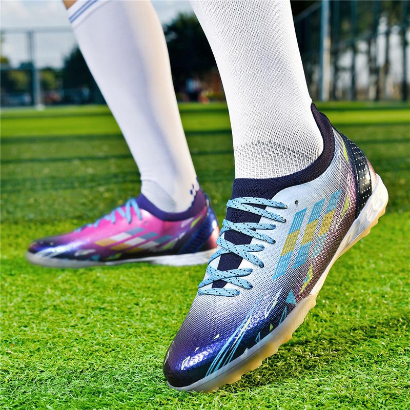 Colorful Electroplated Bottom Couple Teen Student Game Training TPU Seamless Low-top Football Shoes