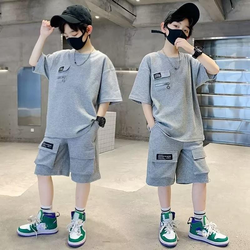Boys Summer Handsome Suit Middle and Large Children's Short-sleeved Round Neck T-shirt + Shorts Simple Sports Two-piece Suit