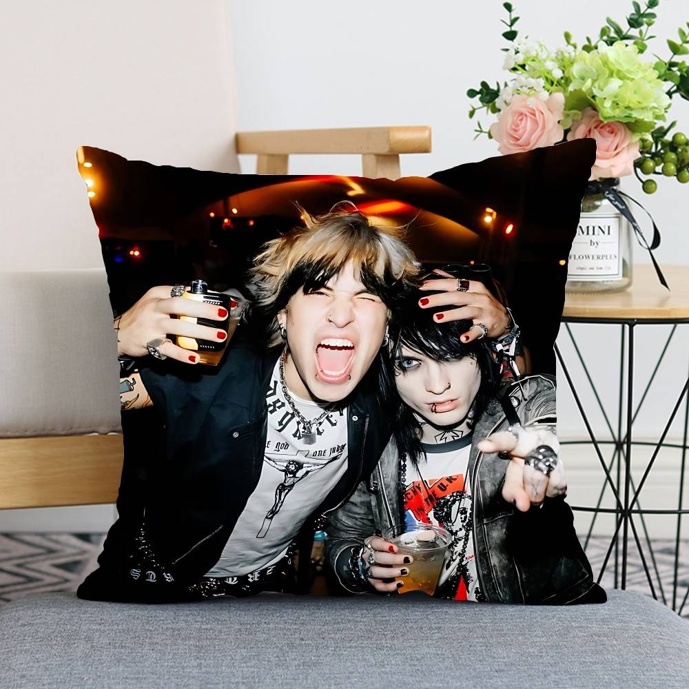 Popular HJake Webber Johnnie Guilbert Throw Pillow Covers Pattern Cushion Cover Suitable For Sofa Bedroom Car Pillow Cover