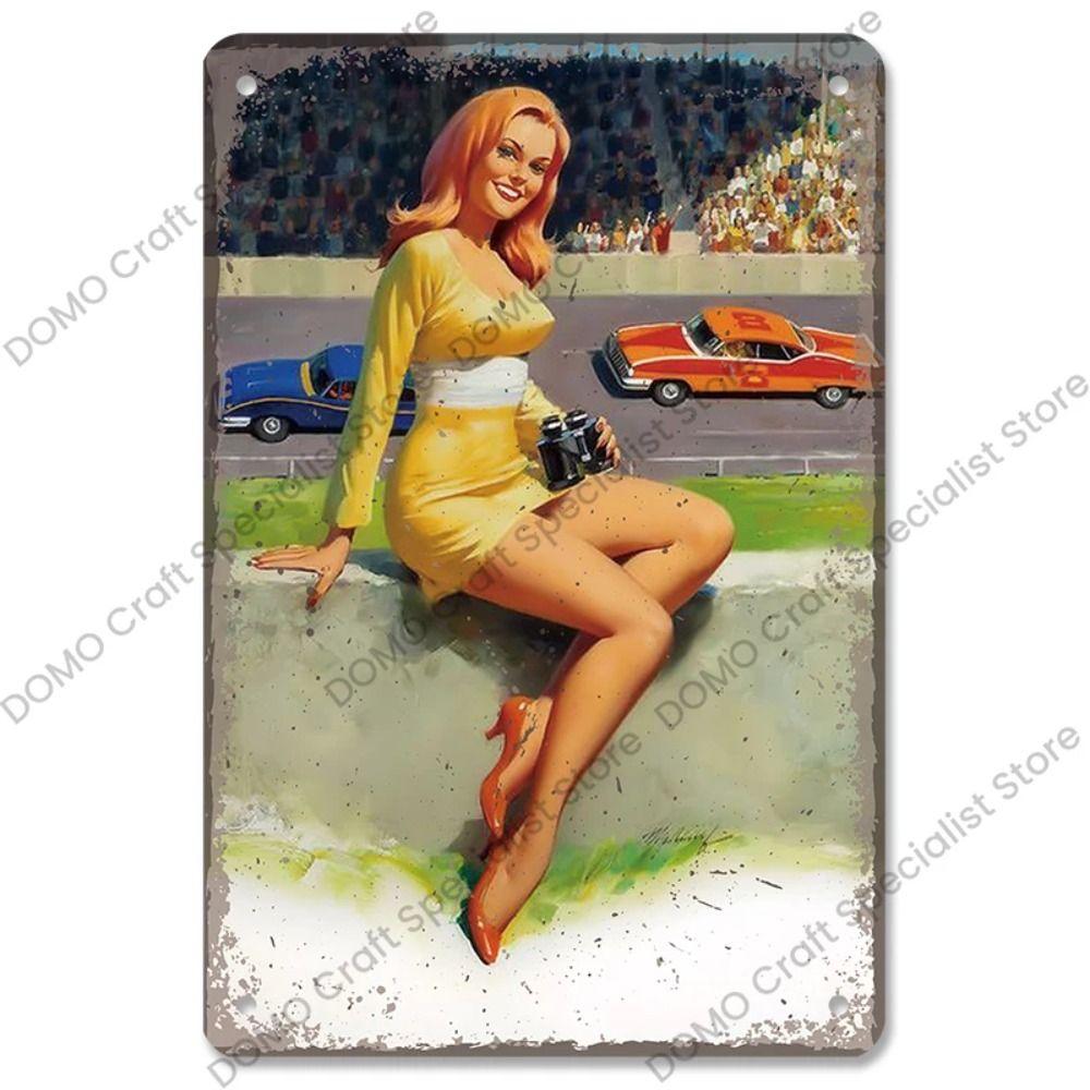 Metallplatta för flickor i interiör från Pinup-postern