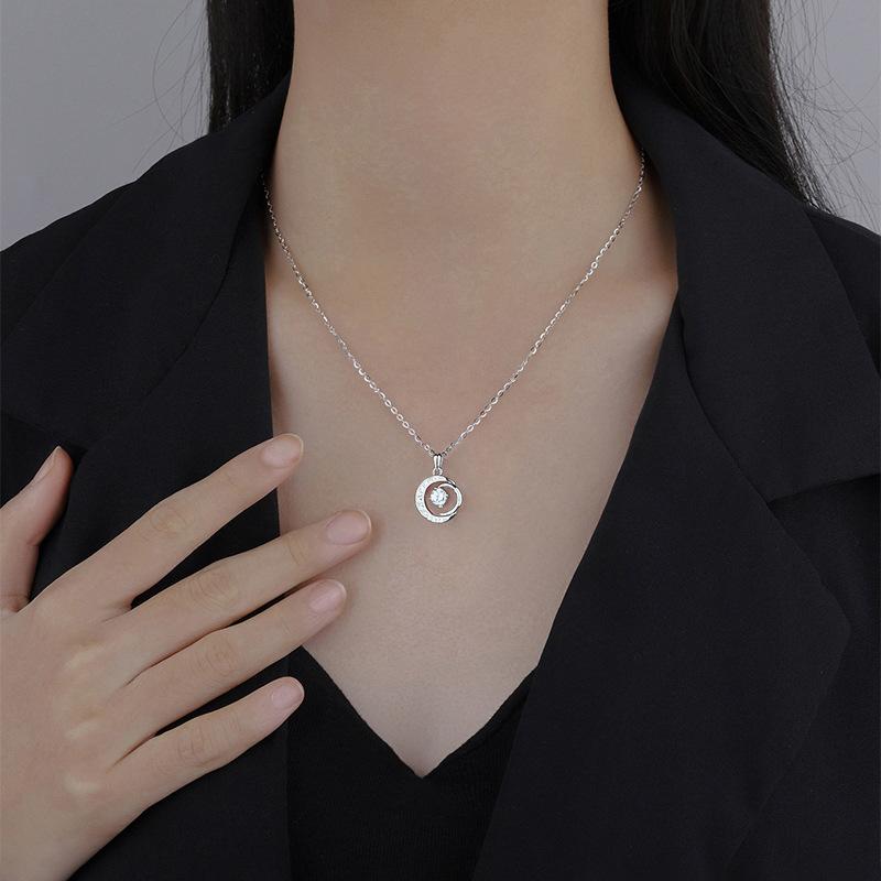 Sterling Silver Double Moon Companion Zircon Necklace Womens Elegant Versatile Clavicle Chain Fashion Jewelry Accessory