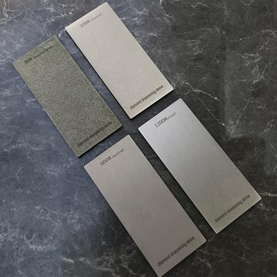 Aiguiseur de couteaux Pierre à aiguiser Pierre à aiguiser diamantée avec base en bambou Base antidérapante Ardoise diamantée Aiguisage quotidien Tranchant