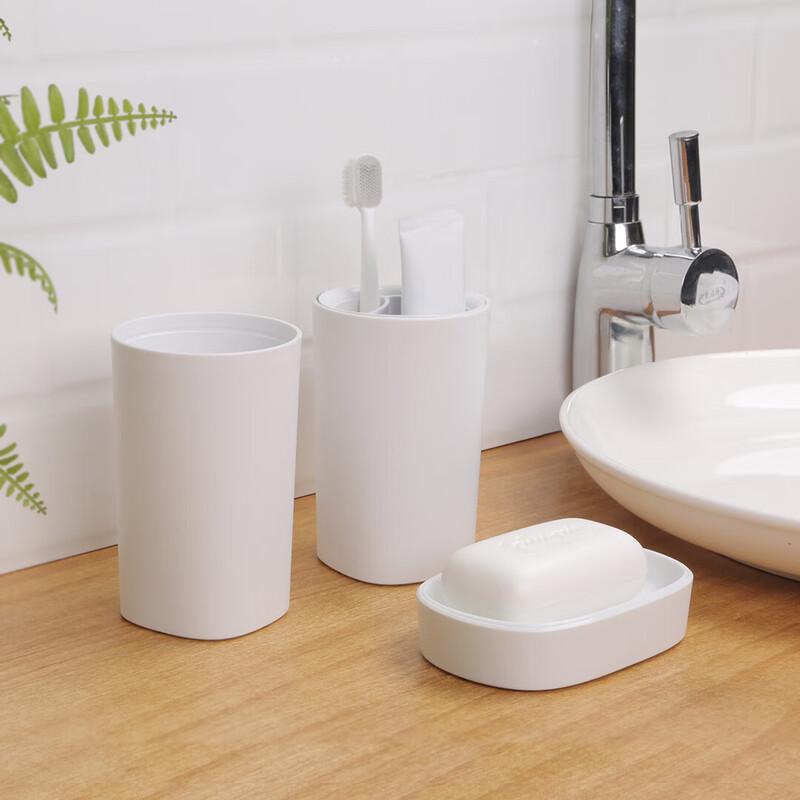 QUANGE 3-Piece Wall-Mounted Bathroom Accessory Set
