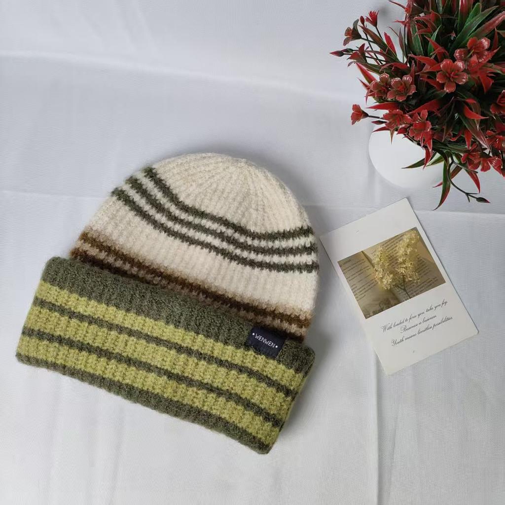 Autumn and winter age reduction casual ear protection wool hat trendy fashion versatile men and women Internet celebrities color striped knitted hat t