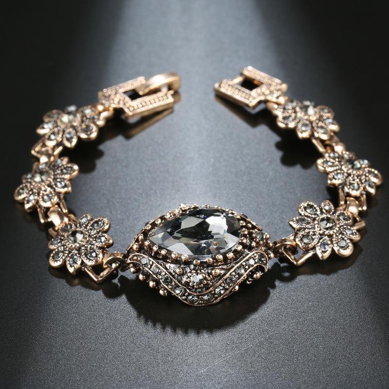 Niche Design Gold Plated Natural Stone Bracelet Vintage Rhinestone Embellished Gift for Best Friends