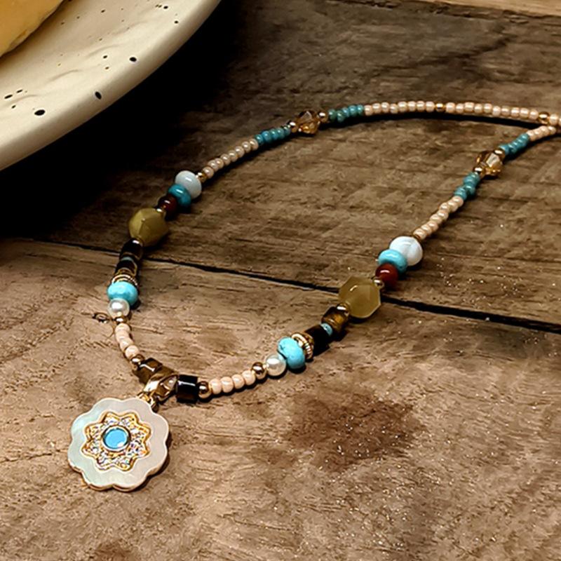 

Подвеска-кулон из натурального камня циркона-фритиллария, средневековый темперамент, цепочка для ключиц, универсальное модное украшение