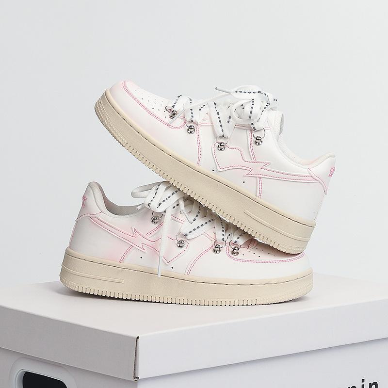 Fashion 2024 New Couple Board Shoes for Men and Women Same Thick Sole Small White Shoes Sprayed Sports Shoes Fashion Casual Shoes