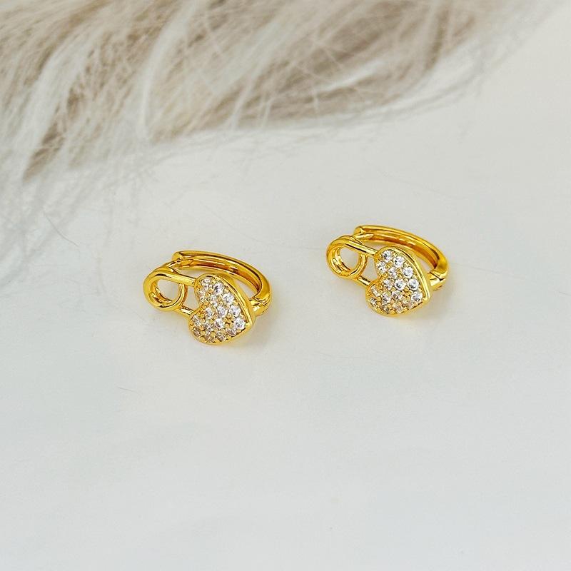 Manufacturer Supply Temperament Trendy Love Ear Buckle Fashion Peach Heart Earrings Versatile Earrings Spot золотой