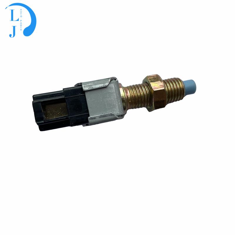 UH7166490  Brake Light Switch Fit for Mazda Bt50 Brake Pedal Switch UH71-66-490  2pins