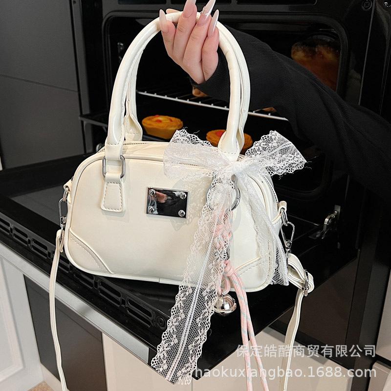 Super fire small bag women's 2025 new trendy spring summer versatile shoulder messenger bag Korean version handbag small square bag