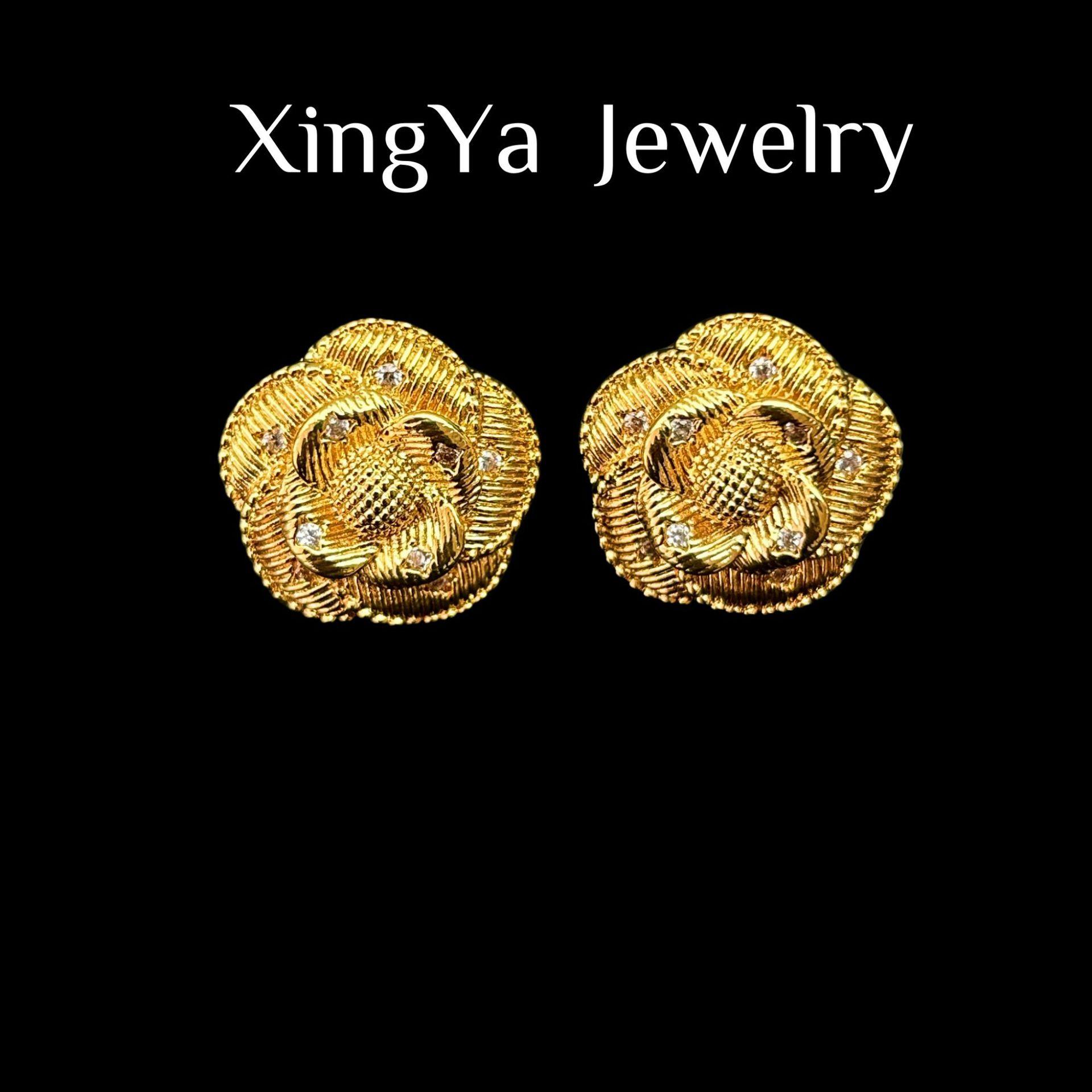 

French Style Design Gold Rose Pullover Sweater Chain Earring Set Exquisite Temperament High-end Women s