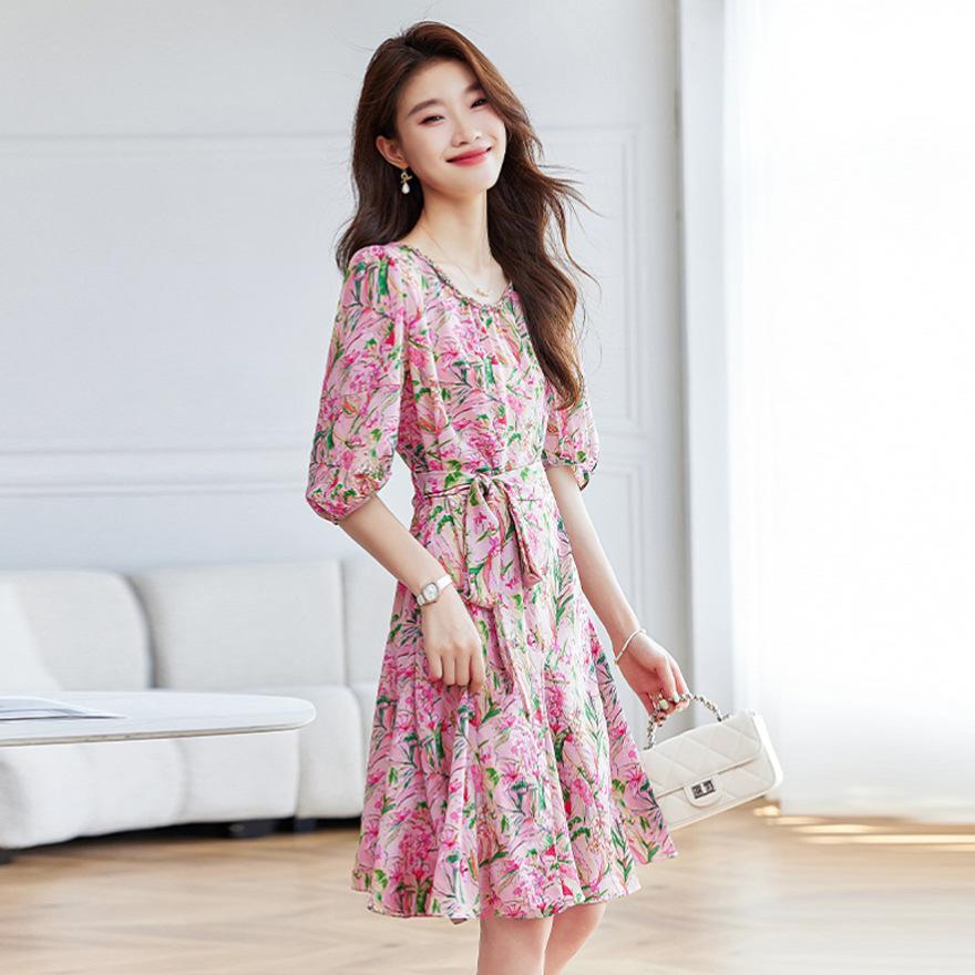 Sweet Age-reducing Small Floral Dress for Women's Summer New Chiffon Waist Cover and High Five-quarter Sleeve Skirt