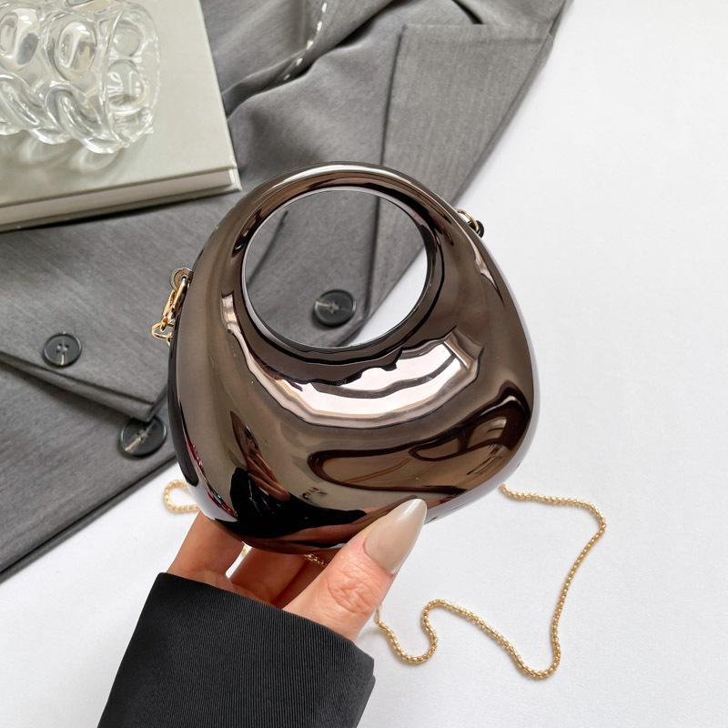 

European and American fashion women s bags 2025 new personalized glossy fashionable shoulder messenger bags, high-end dumpling bags