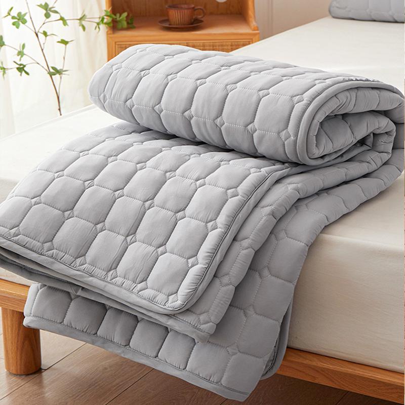 Waterproof Thin Mattress, Quilted and Sandwiched Cotton Mattress, Home Bedroom and Dormitory Soft Cushion, Protected Pad, Anti Slip Mattress
