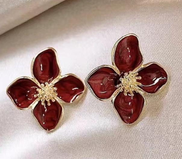 French Light Luxury High-end Drip Glaze Flower Stud Earrings Niche Design Unique Earrings Simple Face Earrings