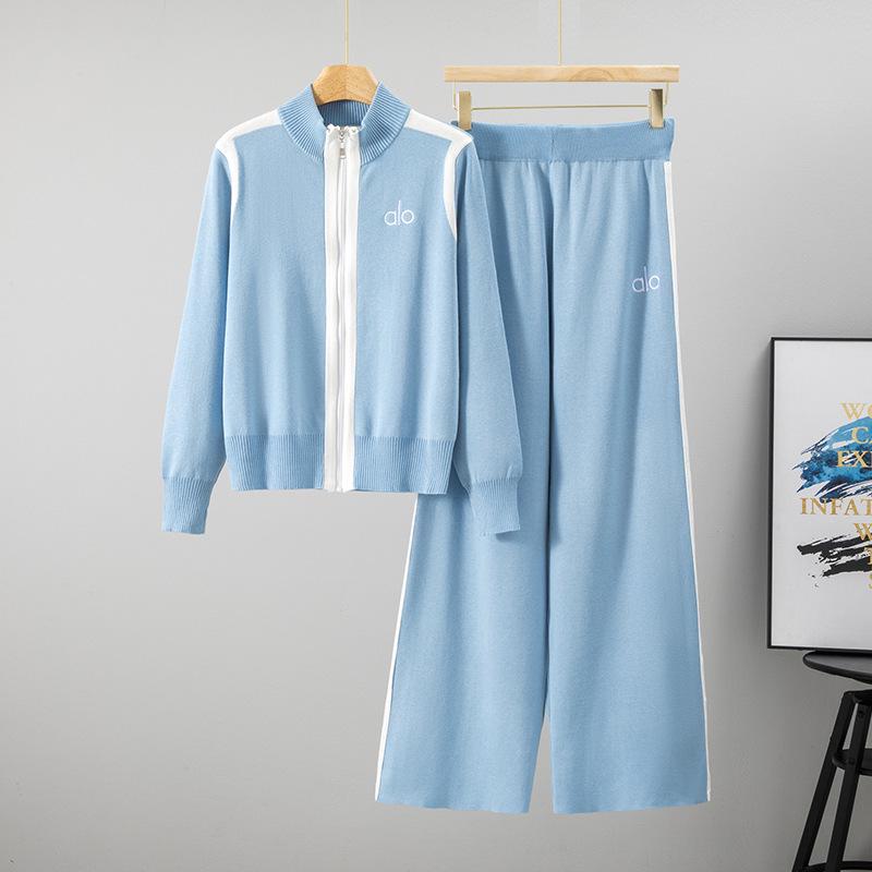 

Women s Versatile Color Block Knit Set: Trendy Two-Piece with Stand Collar Jacket & Wide-Leg Pants One Size синій