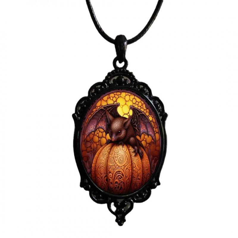 Retro Creative Pumpkin Pendant Necklace