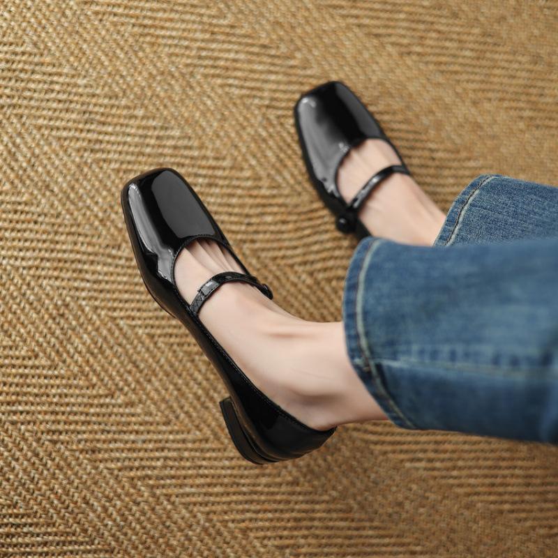 New Women's Leather Shoes Low-heeled Casual Flats Women's Rubber Soft-soled Black Women's Single Shoes Square Head Patent Leather Square Heel