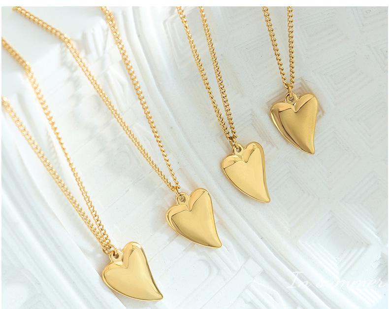 Stylish Heart Pendant Necklace: 18K Gold-Plated Titanium Steel, Cold-Style Clavicle Chain for Women