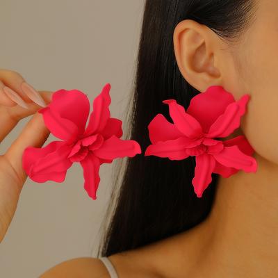 2026 Fashion Exaggerated Three-dimensional Geometric Pleats Painted Flower Earrings Suitable for Street Wear Party Vacation Earrings