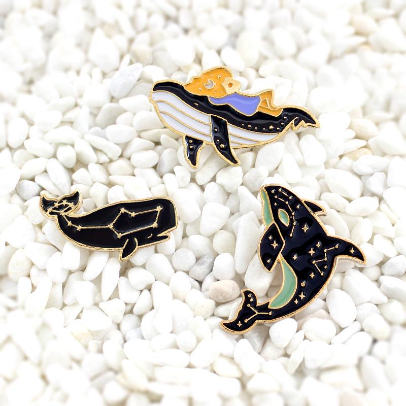 European and American Cute Whale Enamel Brooch with Blingbling Details
