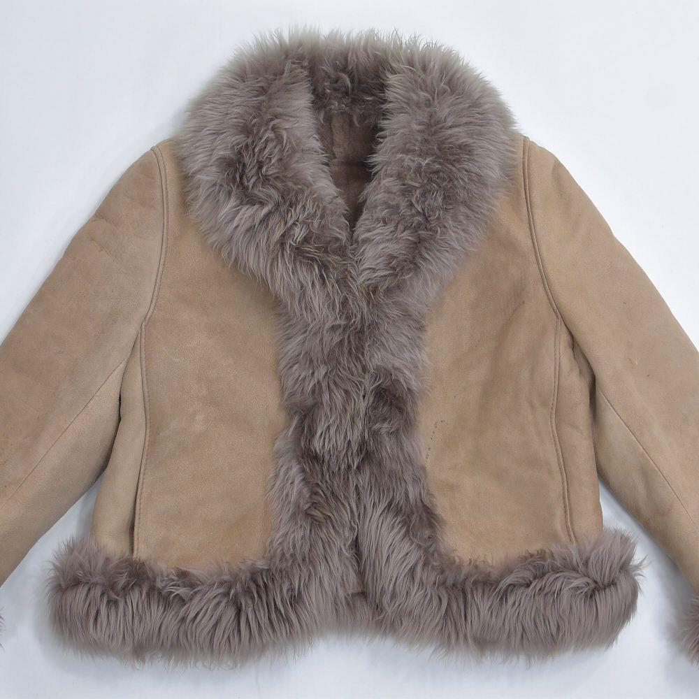 Used 80s-90s Made in Spain Colzy International Real Mouton Fur Shawl Collar Short Jacket Shearling Jacket Blouson Vintage European Vintage Greige
