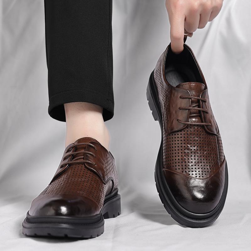 Mode Mode Hohl Einfarbig Herren Slipper Designer Neu Dicke Sohle Slip-on Geschäftsmann Schuhe Lässig Leder Herrenschuhe