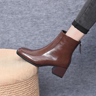 2025 nye retro tykk hæl korte støvletter dame vinter firkantet tå middels hæl tynne elastiske tynne støvletter bare støvletter dame Martin-støvletter
