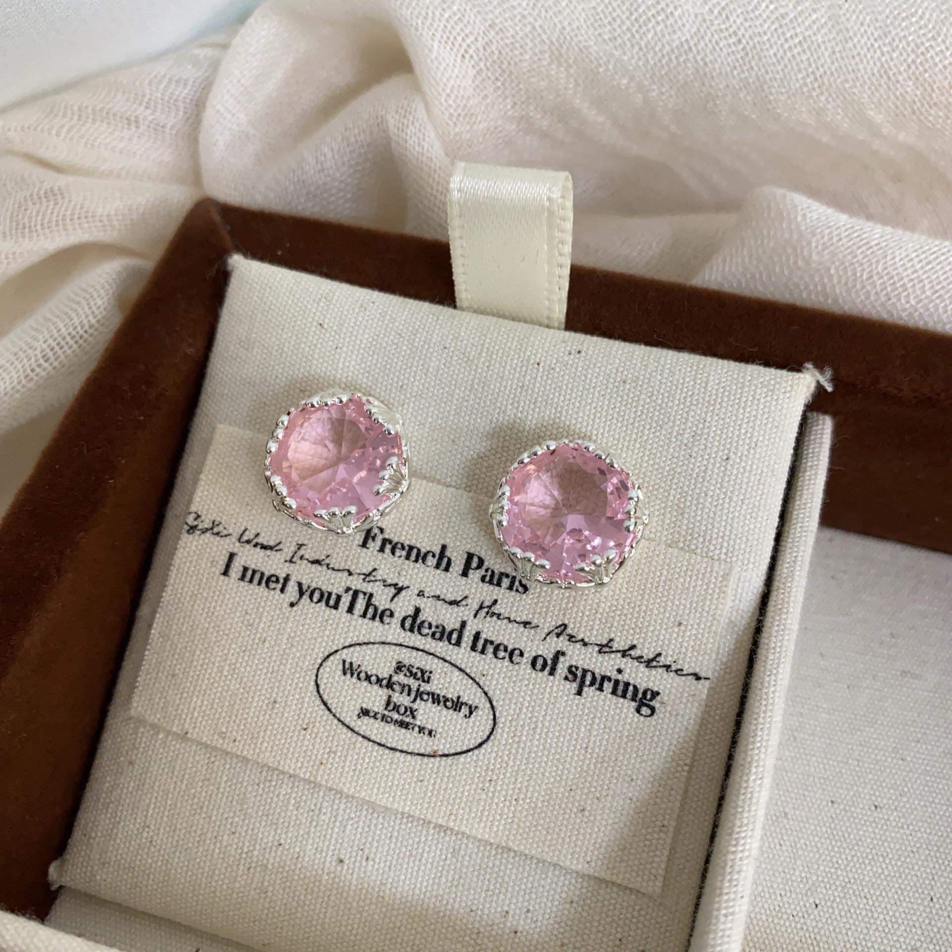20 Sweet And Salty Super Flash Earrings Pink Cold Wind Niche Design Simple Women S Earrings