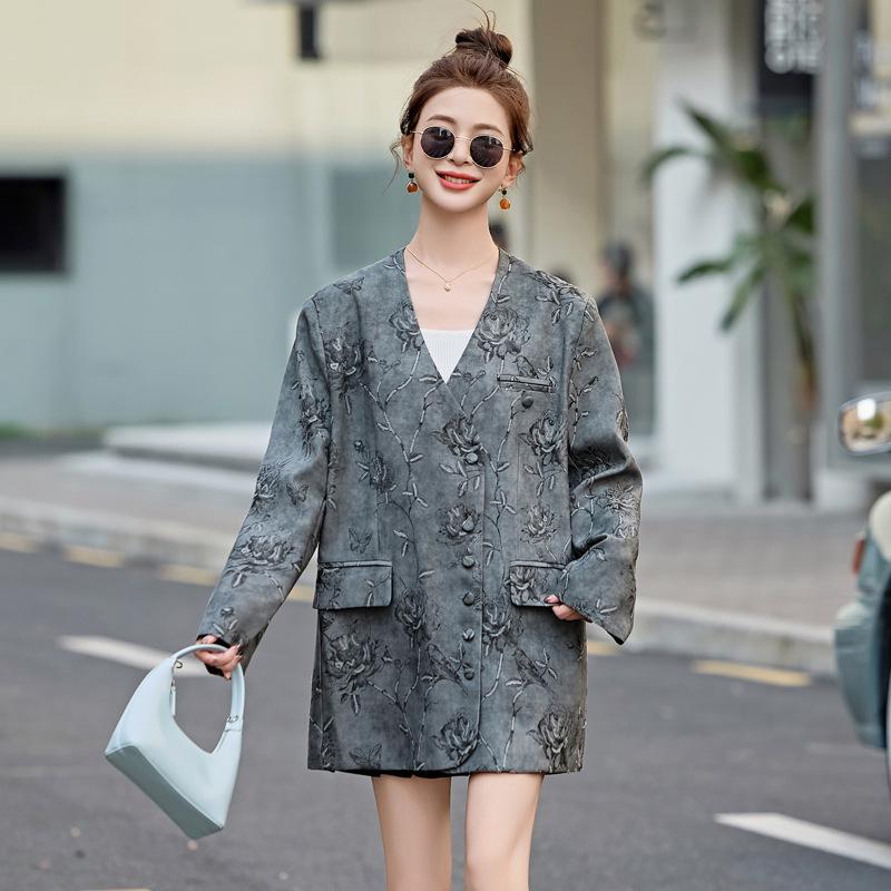 2025 Spring Women's V-Neck Jacquard Single-Breasted Fashion Suit Jacket