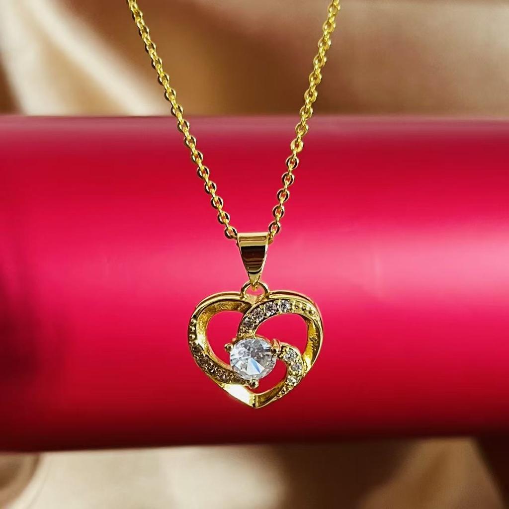 6.5mm Gold Plated Heart Shaped Moissanite Pendant Necklace D VVS1 Exquisite Fine Jewelry For Women