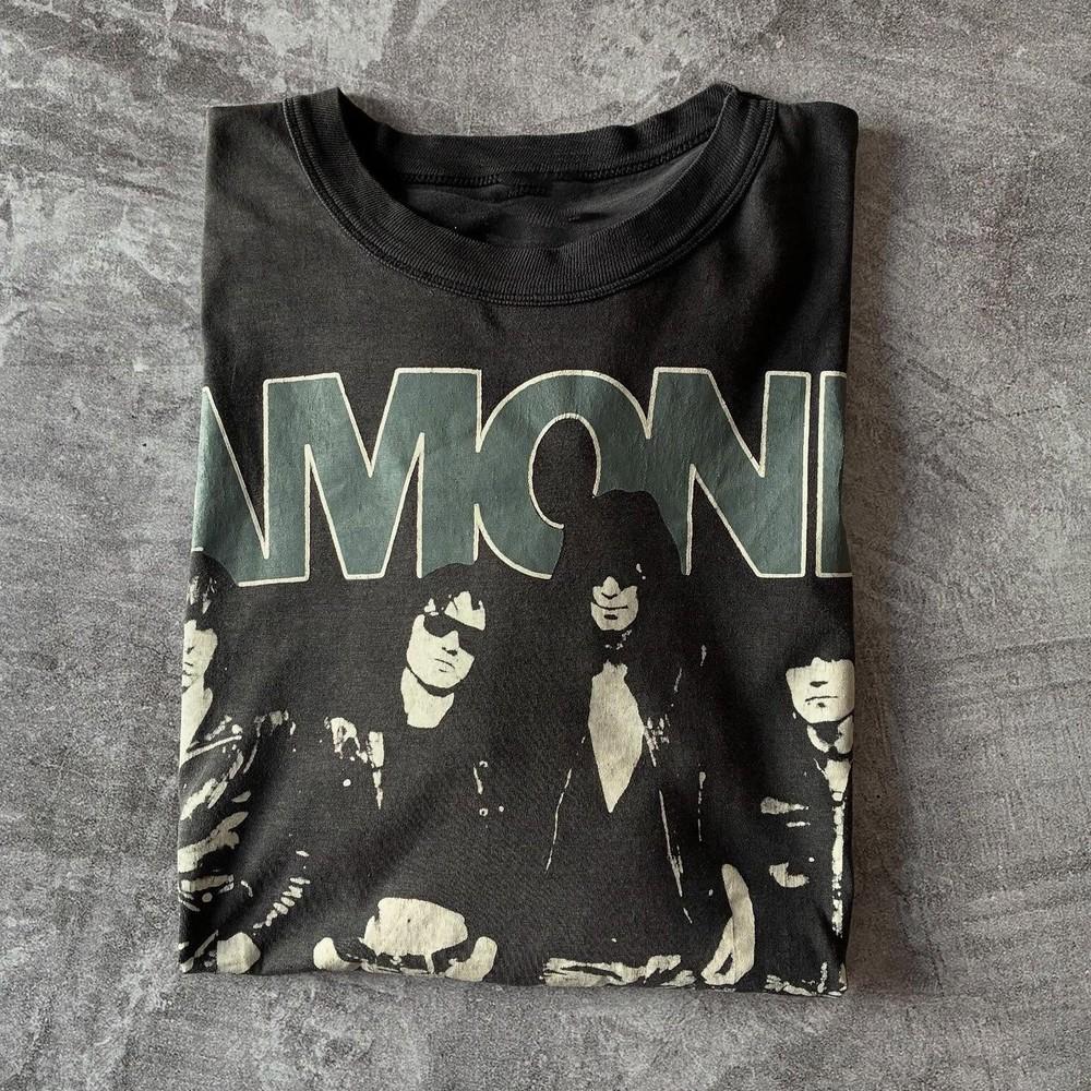 

vintage Ramones 90s Band bootleg graphic Tee Unisex Short Sleeve Shirt S5XL Unisex T-Shirt L