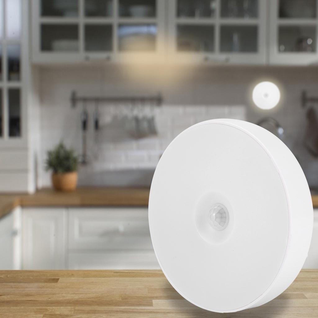 USB Aufladbares LED Nachtlicht Lampe mit Bewegungssensor und Magnet für Zuhause Zimmer Innen Weiß