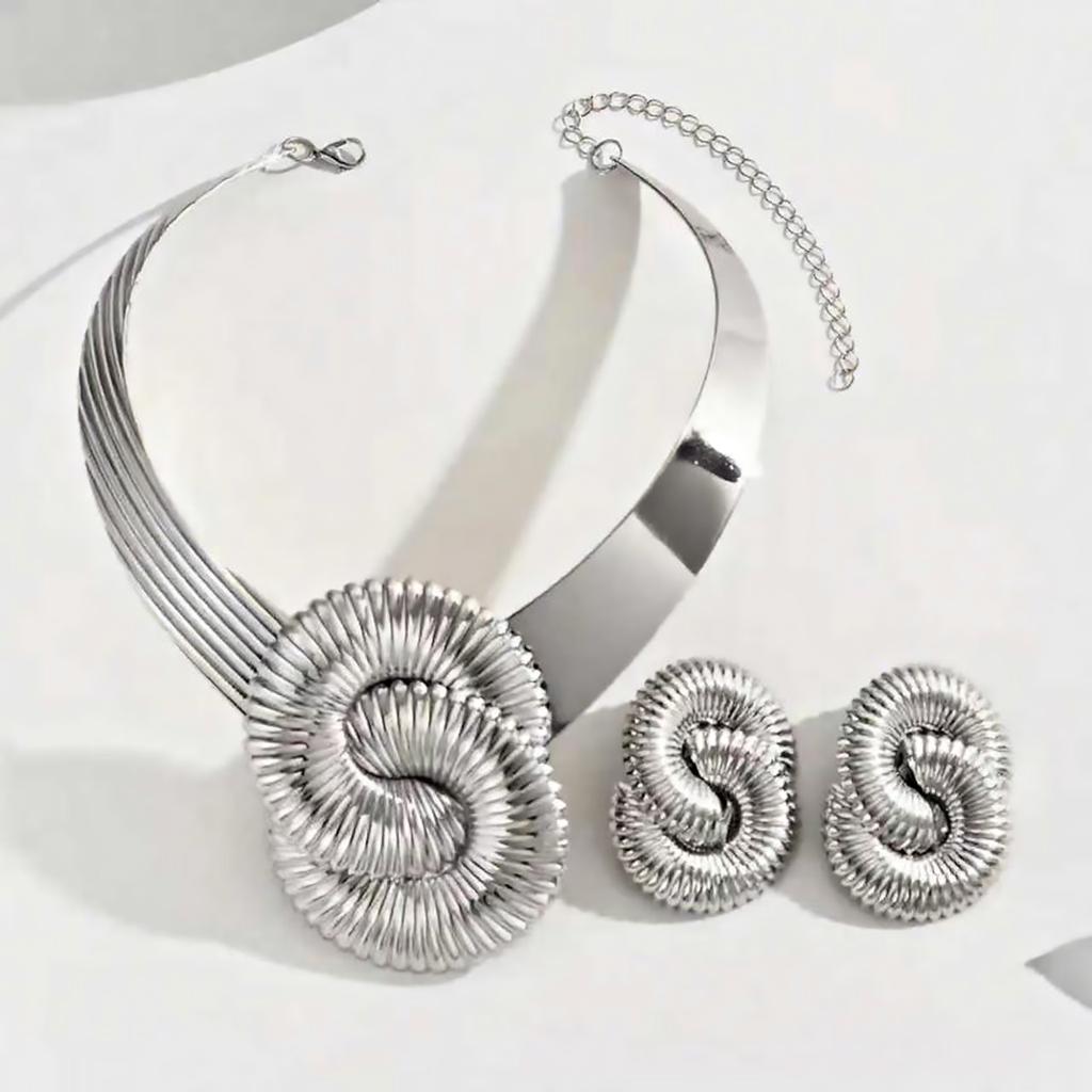 Vintage Geometric Twist Thread Digital Flower Collar Personalized Exaggerated Corrugated Collar Earrings Set