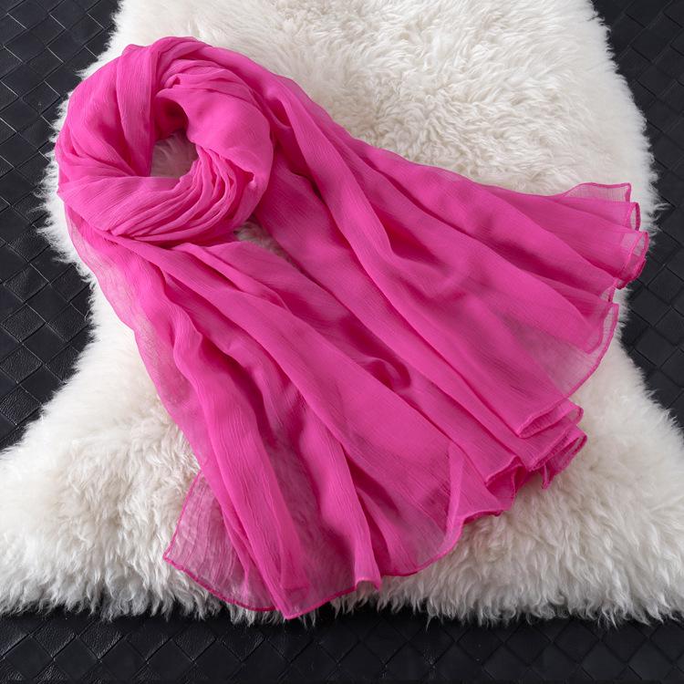 Eșarfă de mătase imitație model crocodil: Șal de plajă și prosop de protecție solară în stil coreean pentru femei