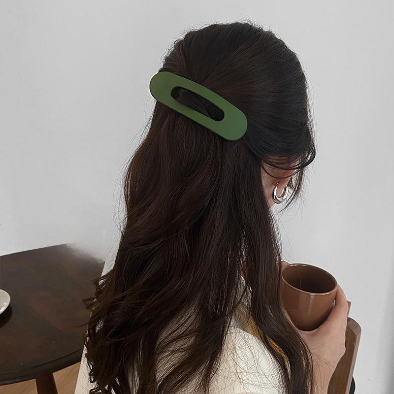 Korean Celebrity Oval Hairpin: Stylish Bun & Side Clip Accessory