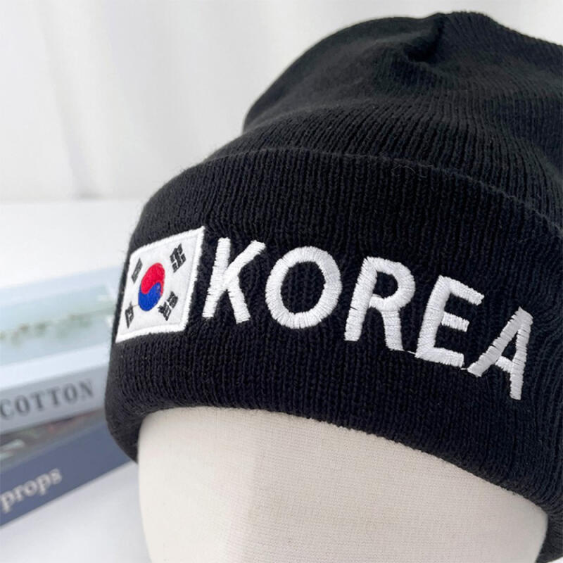 

Women s travel gift for foreigners: Taegeukgi beanie hat C6554_Black