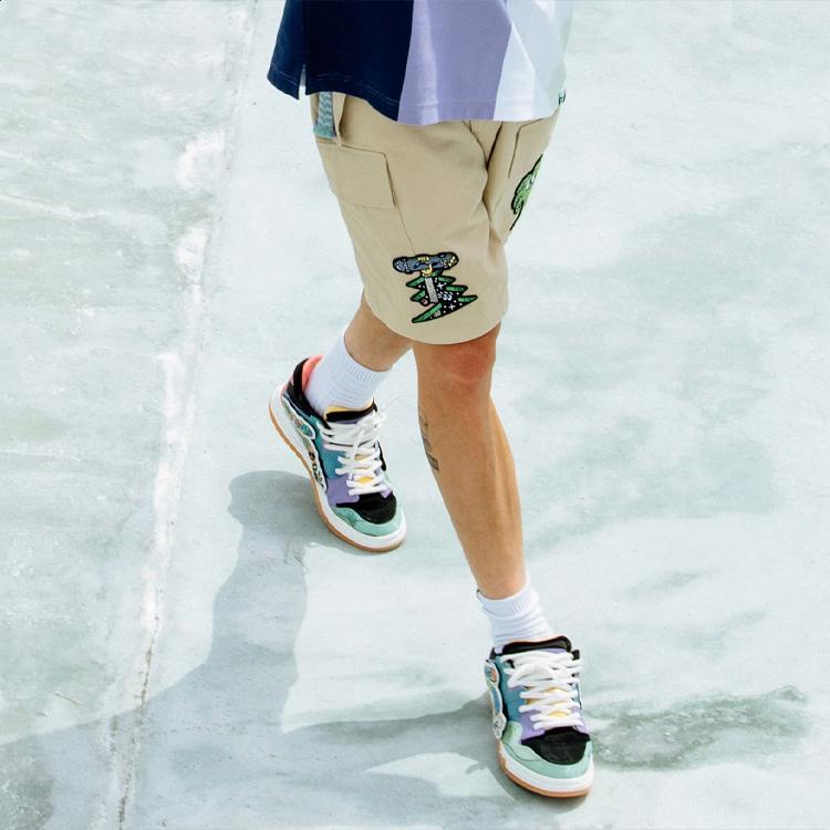 Li Ning X Steven Harrington Collaboration Cartoon Embroidery Loose Straight Casual Shorts Unisex Shorts Khaki AKSR733-1