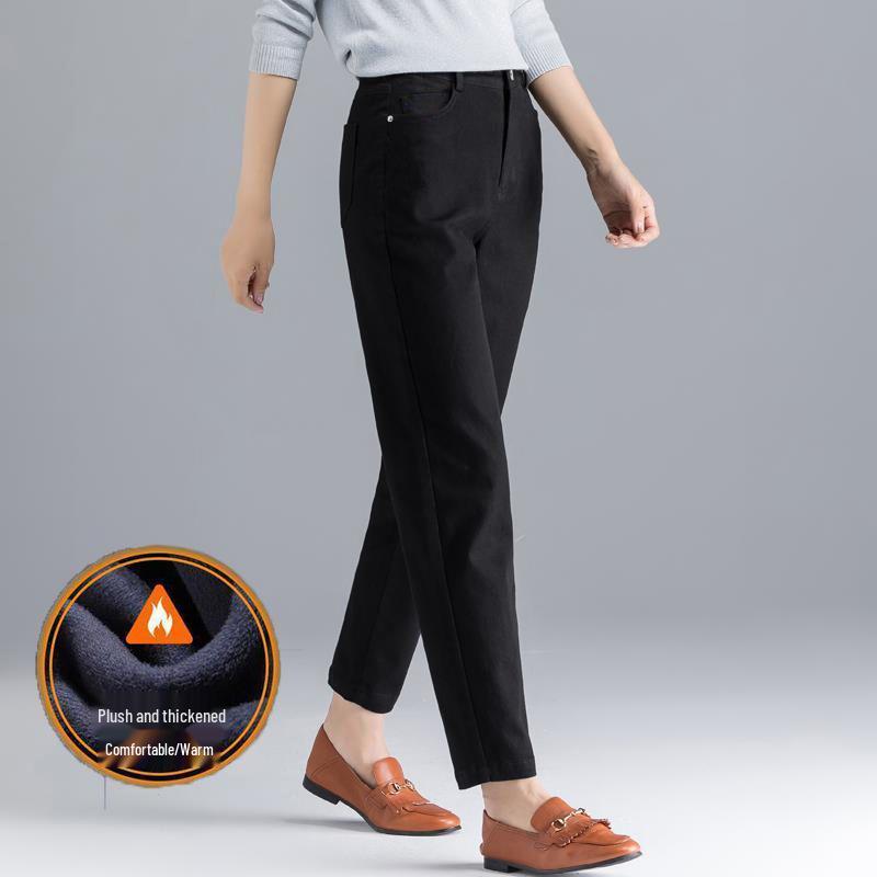 Women's Plus Size High-Waist Off-White Denim Jeans with Velvet Lining - Loose Fit Harem Style for Autumn/Winter 2024