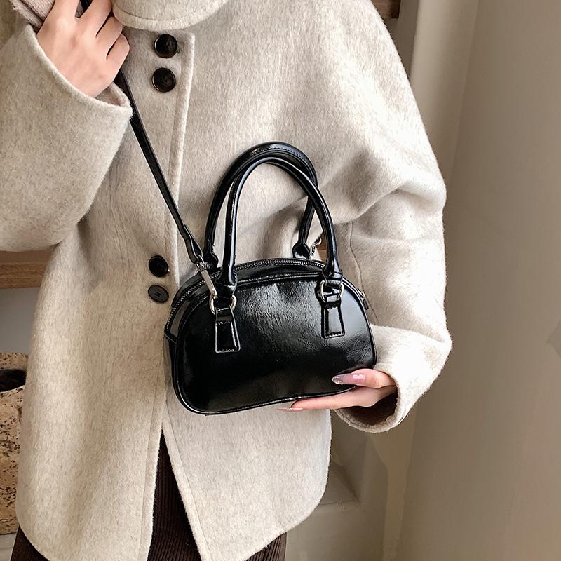 MOODS Red Color Top-handle Bags For Women Vintage Small Pillow Shoulder Cross Body Bag 2026 Luxury Designer Purses And Handbags