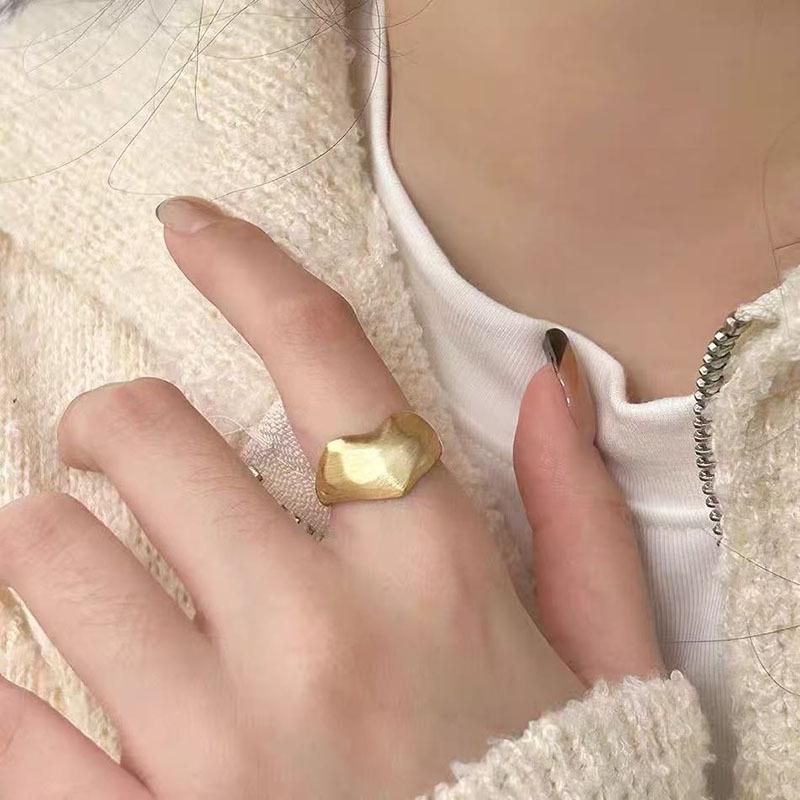 Sterling Silver Floral Ring for Women - High-End Open Joint Design for Autumn/Winter