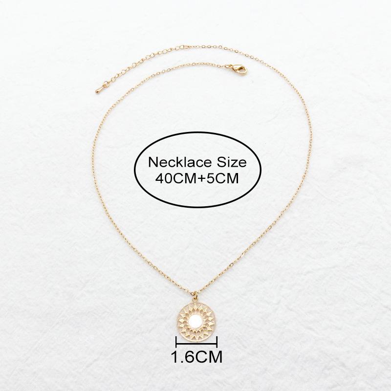 Fashionable Sun Flower Necklace Shell Piece Round Pendant Temperament Versatile Clavicle Chain Female Accessories New Products