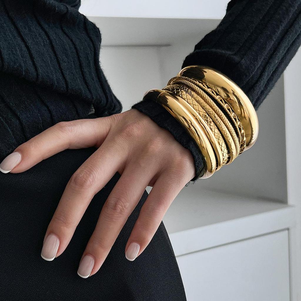 Retro European & American Snakeskin Texture Bangle Set