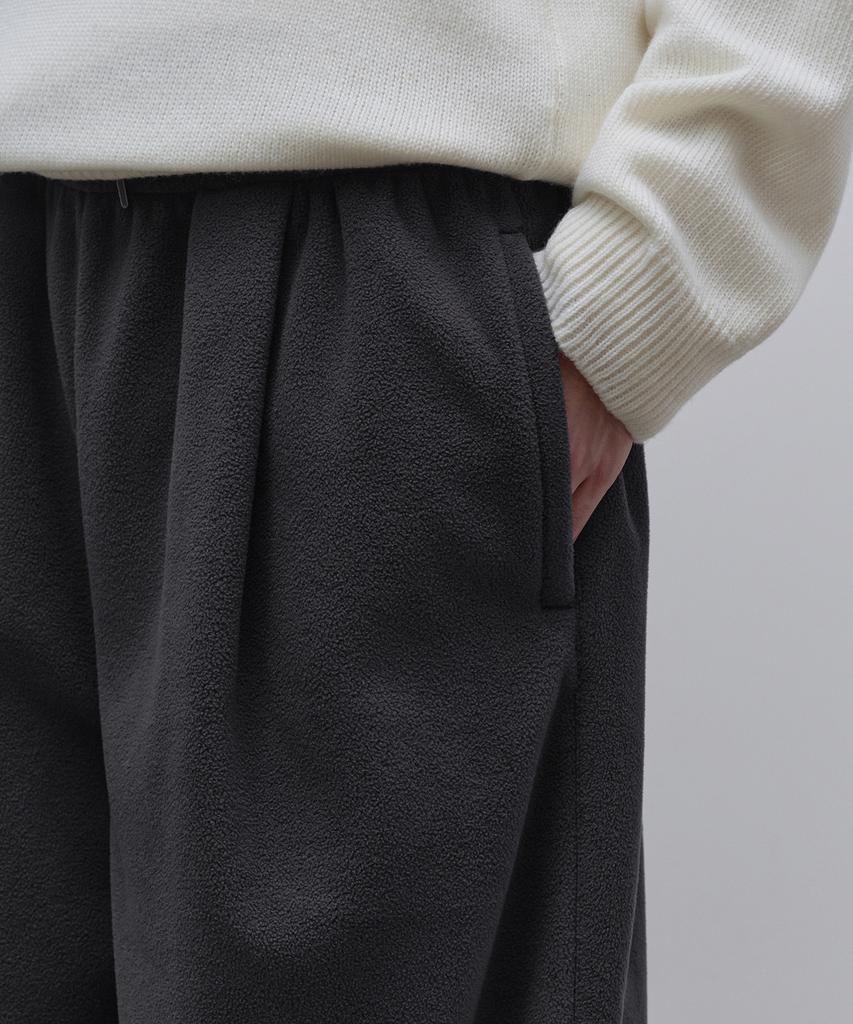 MUSINSA STANDARD Polar Fleece One-Tuck Wide Lounge Sweatpants [Dark Gray]