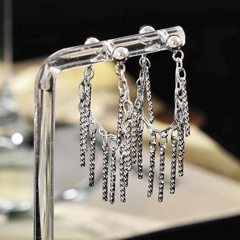European And American Tassel Long Earrings Exaggerated Hip-Hop Nightclub Muse Earrings Unique Shining Metal Chain Waterfall Earrings