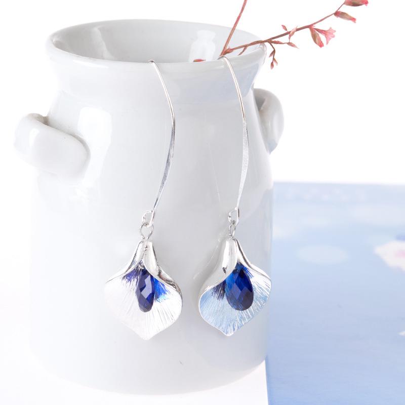 Modische versilberte Kristall-Orchideenknospen-Ohrringe