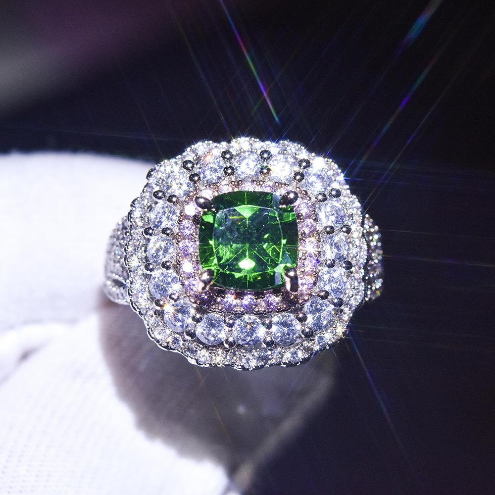 Platinbeschichteter Moissanit Quadratischer Cluster Ring für Damen Prinzessschliff Verlobungsring Simulierte Diamanten